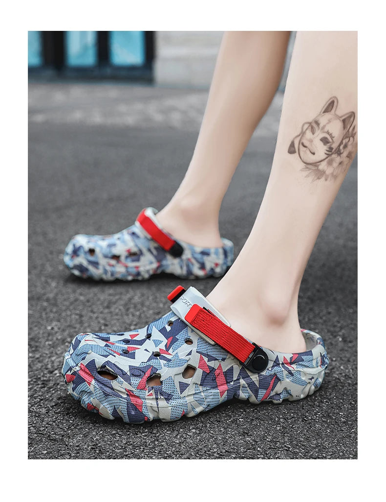 New Men's Clogs Slippers Sandal Male Garden Shoes Flat Camouflage